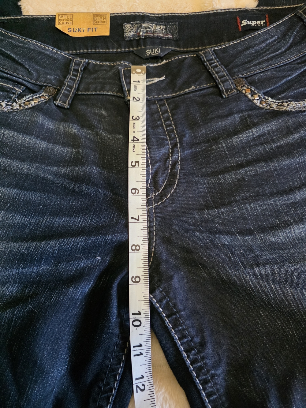 Silver Jeans Dark Blue Embroidered Back Pocket Jeans - Picture 15 of 16